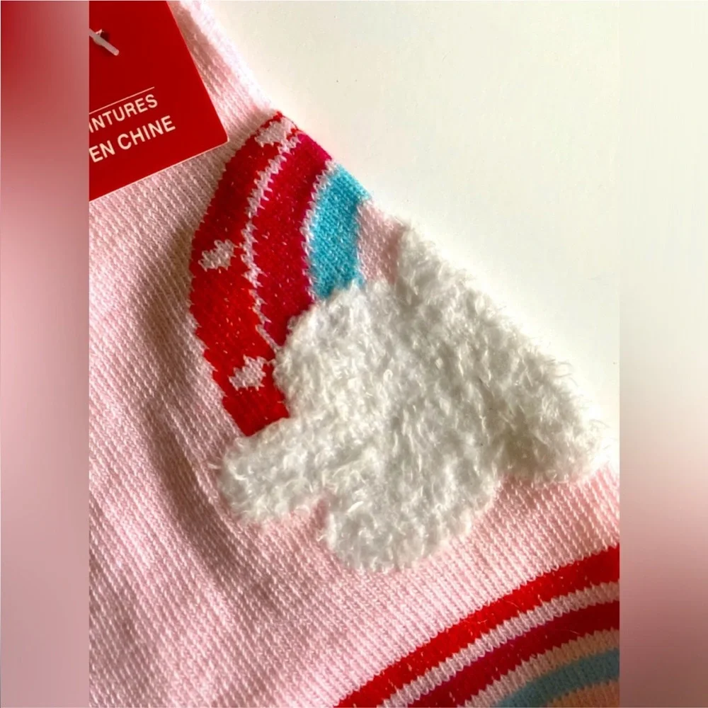 Bright 3D NWT Red Pink Hearts Rainbow Pride Fuzzy Cloud Low Cut Socks M 5-9